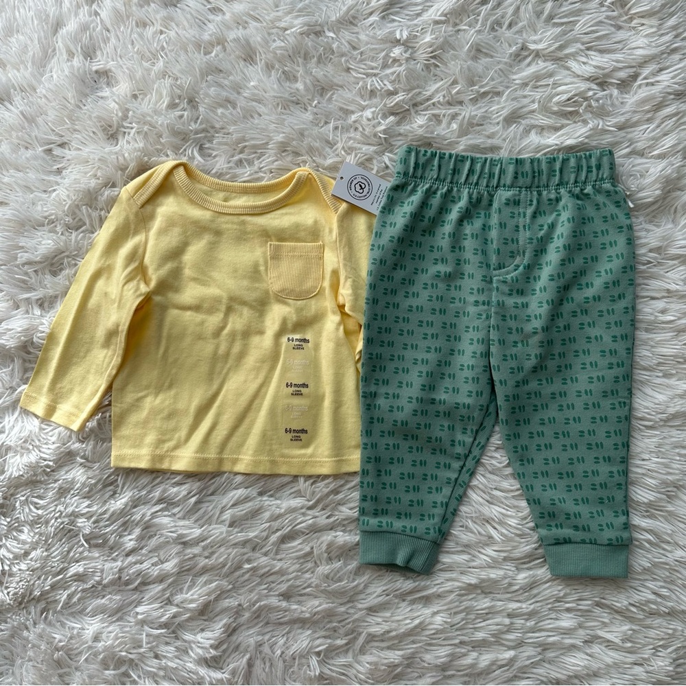 First Impressions Long Sleeve and Sweatpant Bundle New With Tags Size 6-9 Months